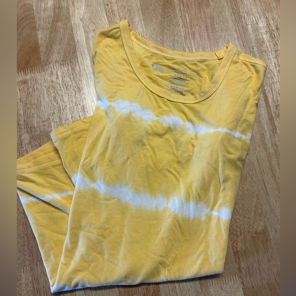 ZYIA Yellow Crewneck Active Tee with White Stitching